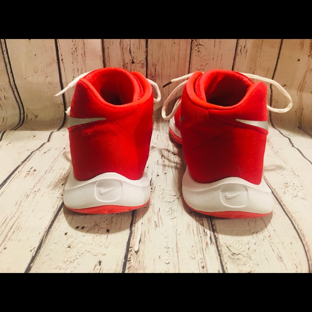 Nike’s - Picture 3 of 8